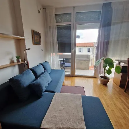 Apartma