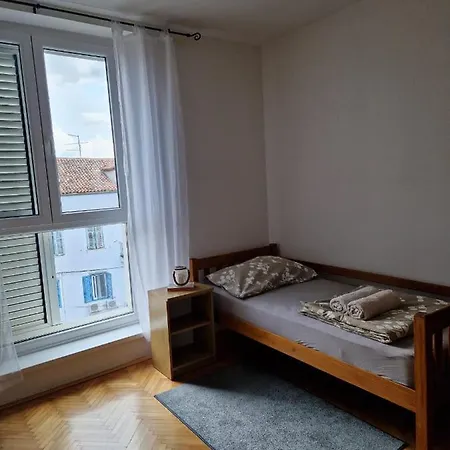 Apartma Koper